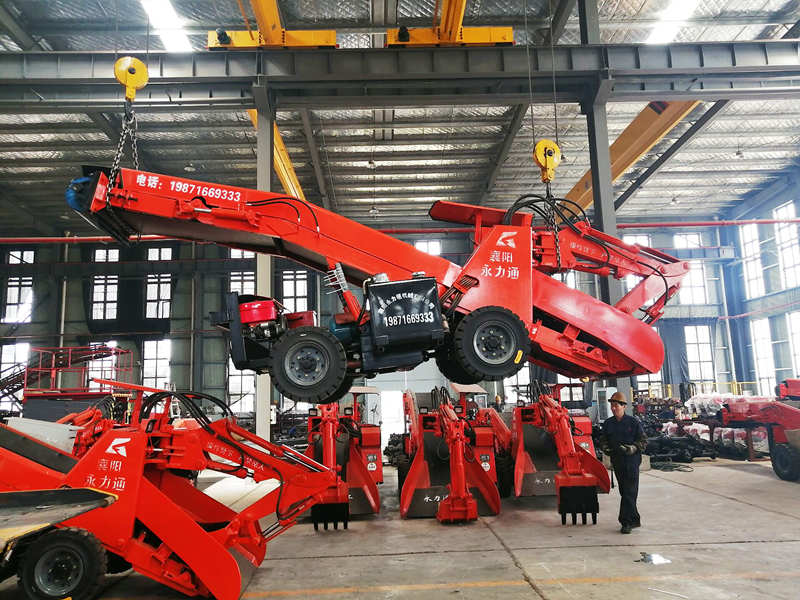 小型扒渣機(jī)在操作時(shí)需要避免哪些操作，新襄通扒渣機(jī)告訴你